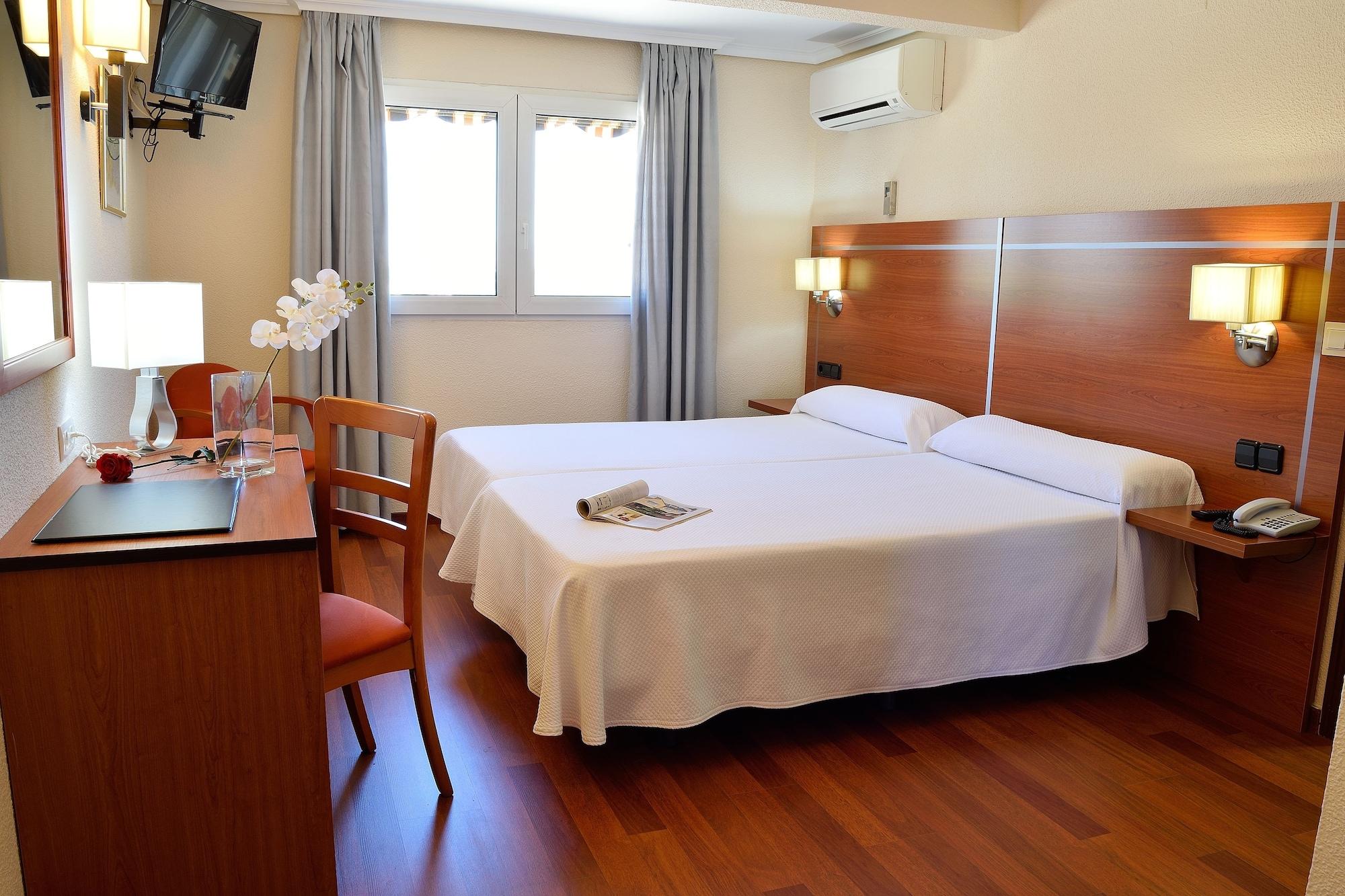Hotel Mari Carmen Guadix Kültér fotó