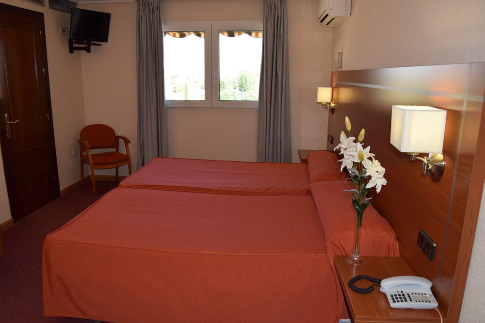 Hotel Mari Carmen Guadix Kültér fotó