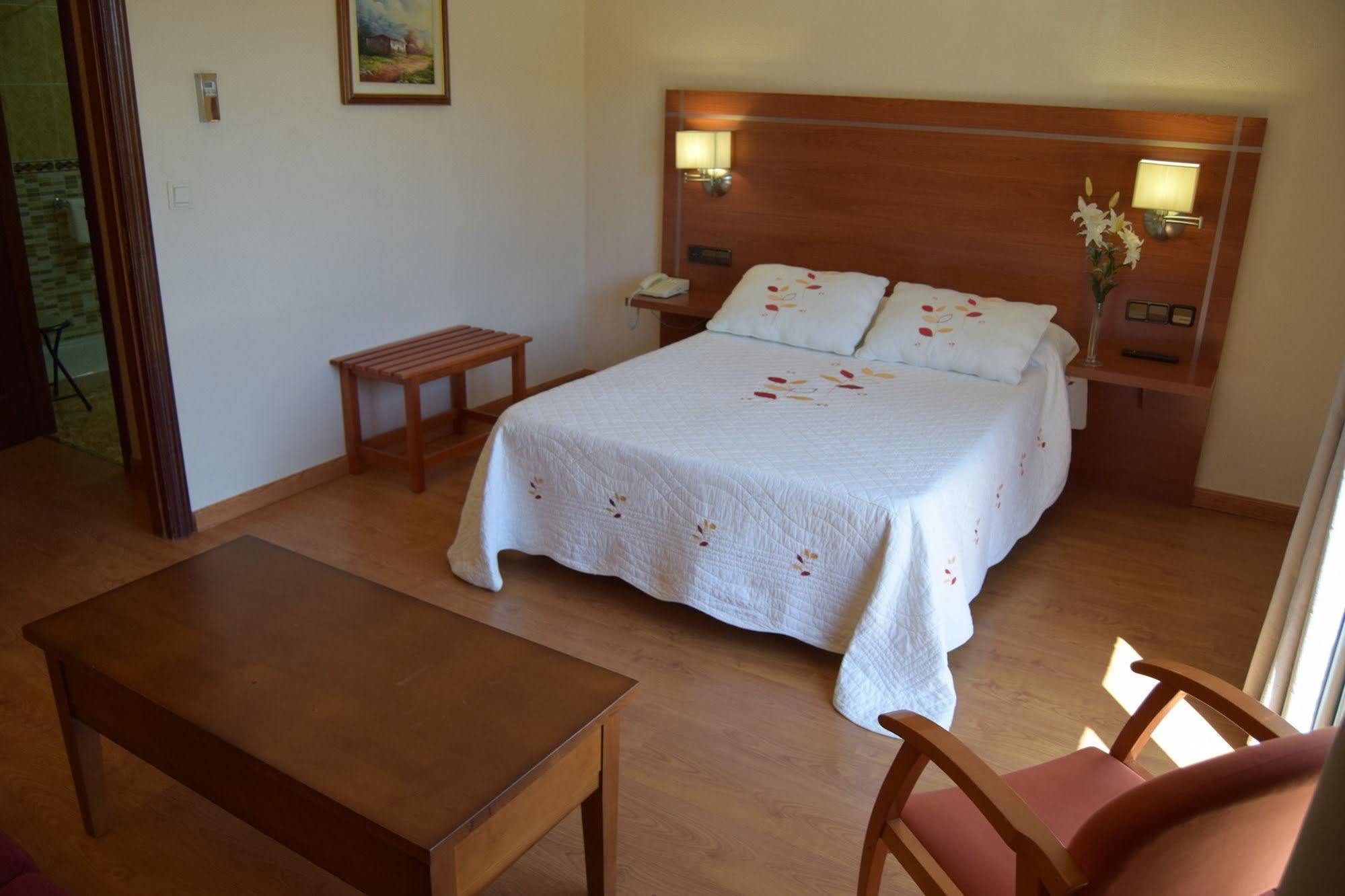 Hotel Mari Carmen Guadix Kültér fotó